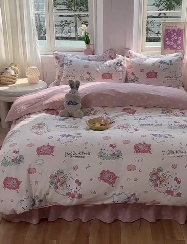 91家纺网 家纺一手货源 找家纺 玉元坊 2025年新款三丽鸥系列全棉纯棉简约基础款四件套三件套--凯蒂猫简约款式 甜心kt 简约款