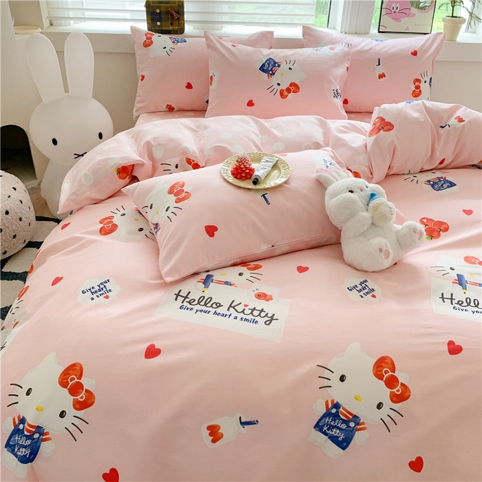 91家纺网 家纺一手货源 找家纺 玉元坊 2025年新款三丽鸥系列全棉纯棉简约基础款四件套三件套--凯蒂猫简约款式 简约-苹果凯蒂