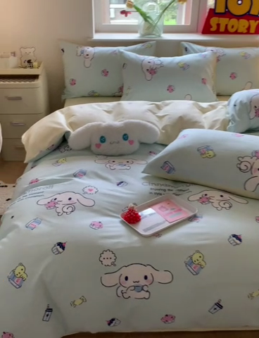 91家纺网 家纺一手货源 找家纺 玉元坊 2025年新款三丽鸥系列全棉纯棉简约基础款四件套三件套--大耳狗简约款式 牛奶大耳狗【简约款】