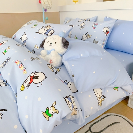 91家纺网 家纺一手货源 找家纺 玉元坊 2025年新款三丽鸥系列全棉纯棉简约基础款四件套三件套--帕恰狗简约款式 简约款-小帕和伙伴蓝