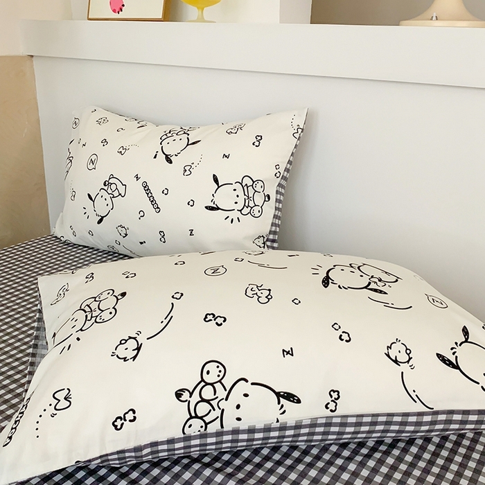 91家纺网 家纺一手货源 找家纺 玉元坊 2025年新款三丽鸥系列全棉纯棉简约基础款四件套三件套--帕恰狗简约款式 简约款-线条帕恰狗