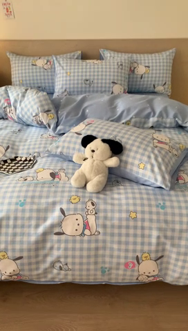 91家纺网 家纺一手货源 找家纺 玉元坊 2025年新款三丽鸥系列全棉纯棉简约基础款四件套三件套--帕恰狗简约款式 格子帕恰狗【简约款式】