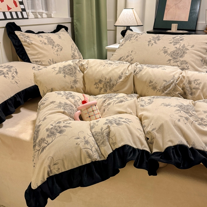 91家纺网 家纺一手货源 找家纺 宅家居 2025新款轻法式小香风灯芯绒四件套提花立体韩版花边牛奶绒三件套-实拍风 牡丹