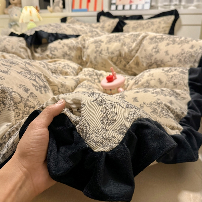 91家纺网 家纺一手货源 找家纺 宅家居 2025新款轻法式小香风灯芯绒四件套提花立体韩版花边牛奶绒三件套-实拍风 喜鹊