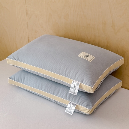 91家纺网 家纺一手货源 找家纺 2024新款灯芯绒护颈按摩枕  枕头枕芯48*74cm/只卡其