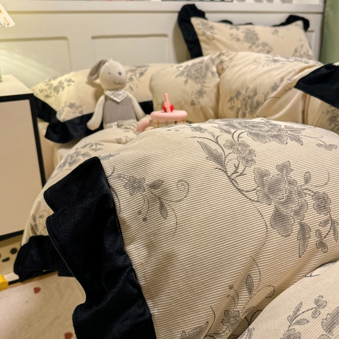 91家纺网 家纺一手货源 找家纺 宅家居 2025新款轻法式小香风灯芯绒四件套提花立体韩版花边牛奶绒三件套-实拍风 牡丹