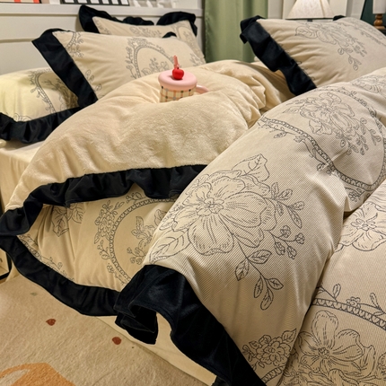 宅家居 2025新款轻法式小香风灯芯绒四件套提花立体韩版花边牛奶绒三件套-实拍风 镜花