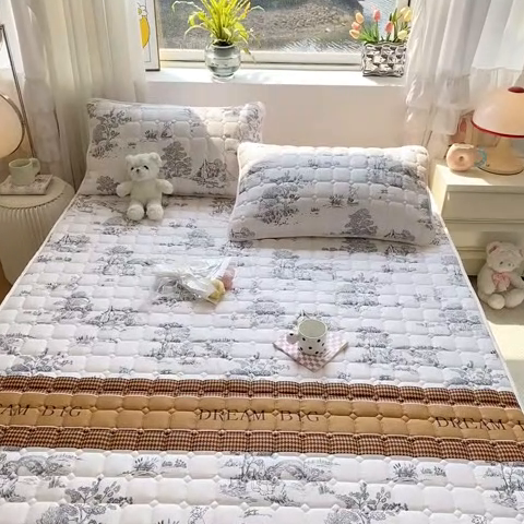 91家纺网 家纺一手货源 找家纺 萌飞 2024新款全棉棉花床垫 宁静生活