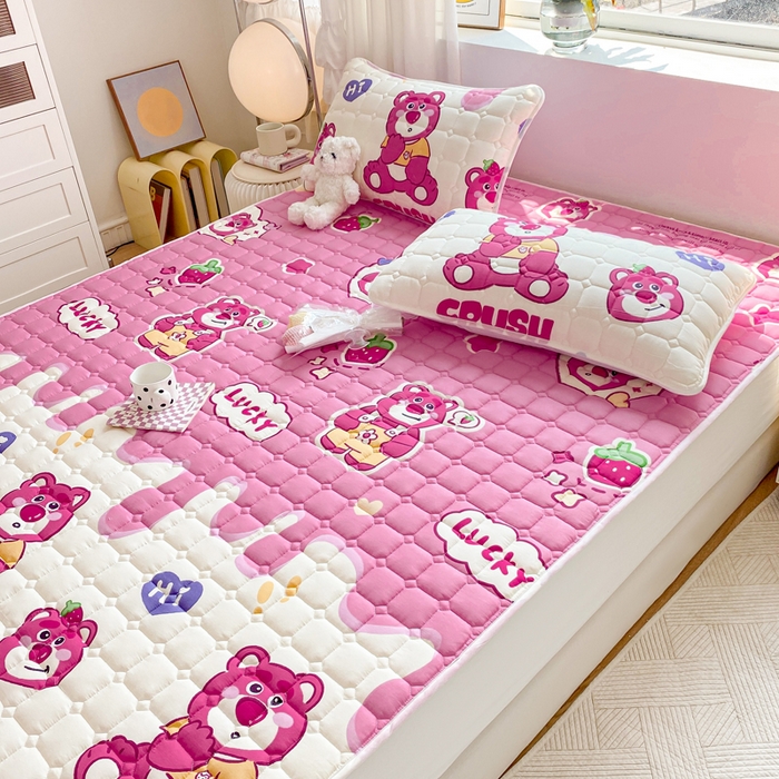 91家纺网 家纺一手货源 找家纺 萌飞 2024新款全棉棉花床垫 草莓熊宝