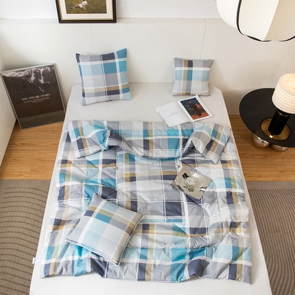 91家纺网 家纺一手货源 找家纺 雷人家纺 2024新款A类全棉喷气13372印花多功能抱枕被 海蓝格