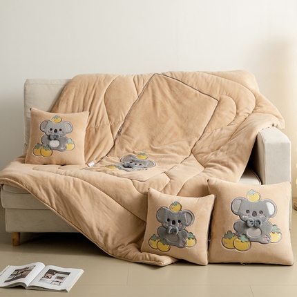 雷人家纺 2024新款A类加厚加重贴布绣牛奶绒抱枕被 柿柿如意香槟色