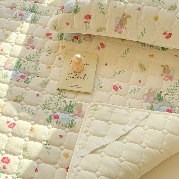 91家纺网 家纺一手货源 找家纺 萌飞 2024新款全棉棉花床垫 精灵小兔