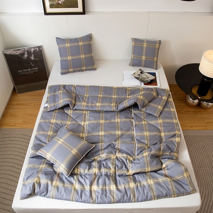 雷人家纺 2024新款A类全棉喷气13372印花多功能抱枕被 英伦格