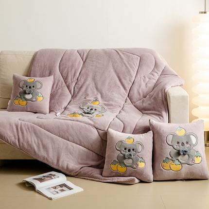 91家纺网 家纺一手货源 找家纺 雷人家纺 2024新款A类加厚加重贴布绣牛奶绒抱枕被 柿柿如意灰粉色