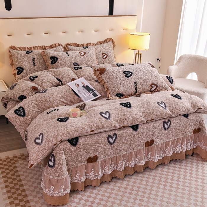 91家纺网 家纺一手货源 找家纺 （买家秀 爆款不断货）A类母婴级双层蕾丝花边床裙床盖三件套牛奶绒床盖三件套萱花绒床护垫牛奶绒床褥卡通 花边-爱心咖