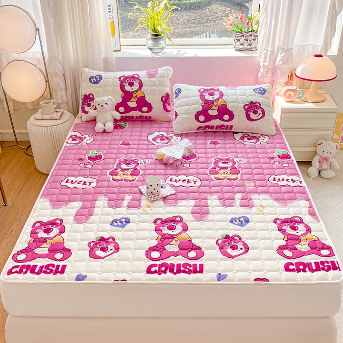 91家纺网 家纺一手货源 找家纺 萌飞 2024新款全棉棉花床垫 草莓熊宝