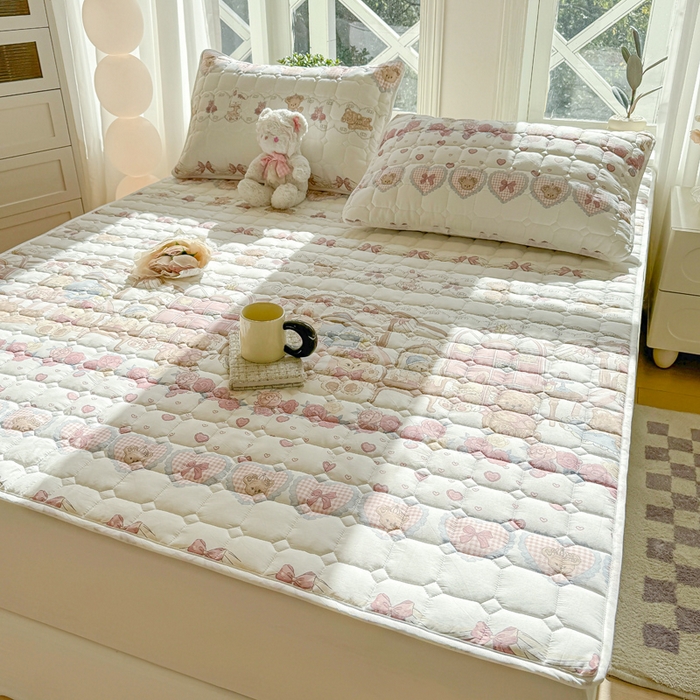 91家纺网 家纺一手货源 找家纺 萌飞 2024新款全棉棉花床垫 爱心萝莉熊