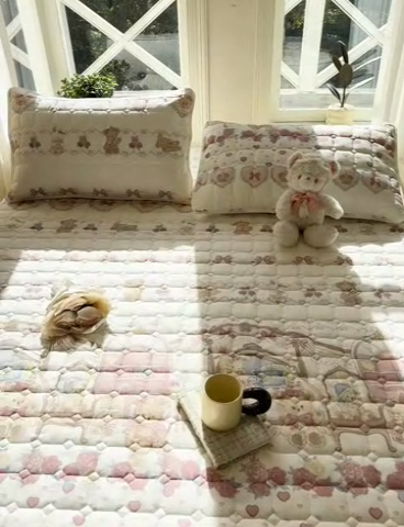 91家纺网 家纺一手货源 找家纺 萌飞 2024新款全棉棉花床垫 爱心萝莉熊