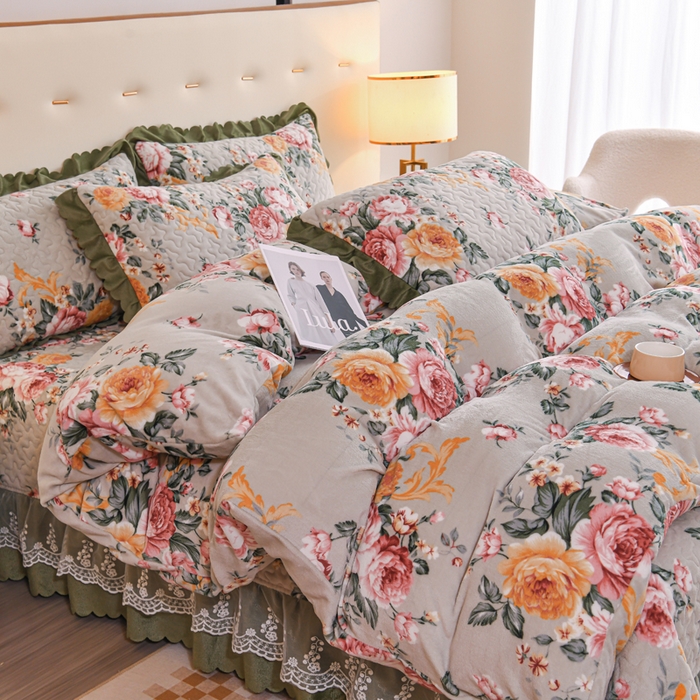 91家纺网 家纺一手货源 找家纺 （买家秀 爆款不断货）A类母婴级双层蕾丝花边床裙床盖三件套牛奶绒床盖三件套萱花绒床护垫牛奶绒床褥卡通 花边-繁花似锦