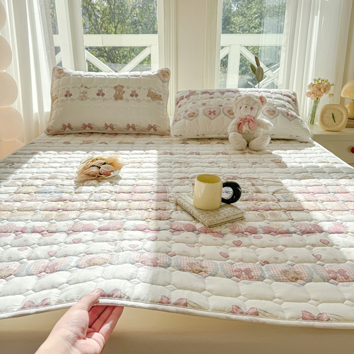 91家纺网 家纺一手货源 找家纺 萌飞 2024新款全棉棉花床垫 爱心萝莉熊