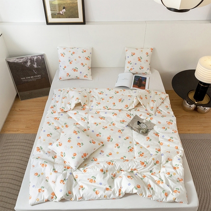 91家纺网 家纺一手货源 找家纺 雷人家纺 2024新款A类全棉喷气13372印花多功能抱枕被 小花兔-白