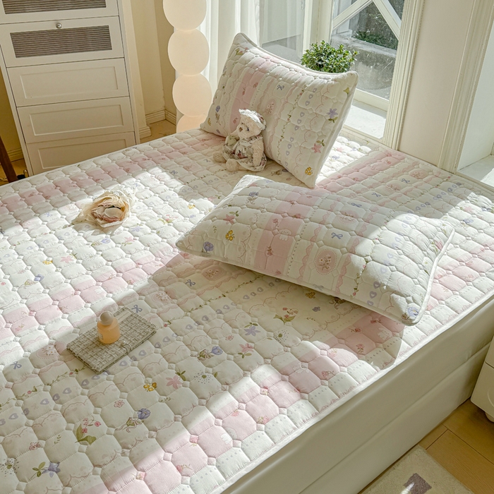 91家纺网 家纺一手货源 找家纺 萌飞 2024新款全棉棉花床垫 花朵兔兔