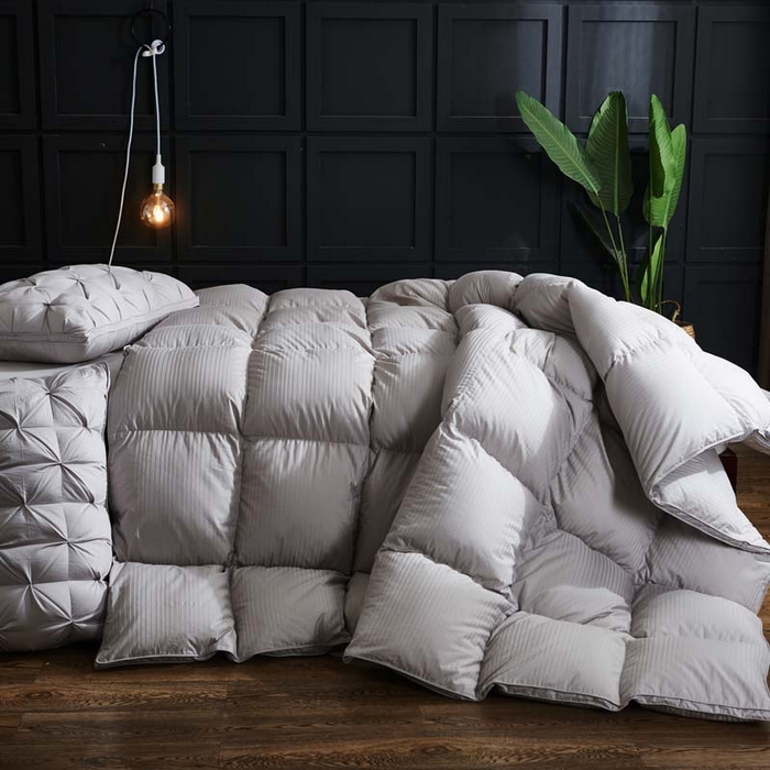 91家纺网 家纺一手货源 找家纺 御眠纺羽绒被壳 2025新款全棉贡缎条纹羽绒被壳-条纹 灰色