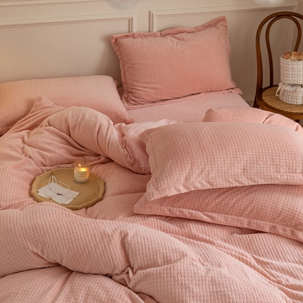 91家纺网 家纺一手货源 找家纺 （总）（买家秀爆款不断货）A类母婴级牛奶雕花绒四件套珊瑚绒小香风牛奶绒四件套雪花绒四件套雕花牛奶绒四件套白