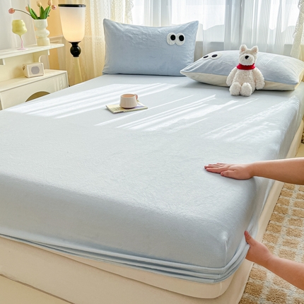 91家纺网 家纺一手货源 找家纺 （总）桃子家居  2025新款A类ins大眼豆豆加厚牛奶绒单品床单床笠三件套系列