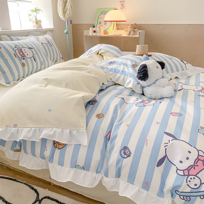 91家纺网 家纺一手货源 找家纺 玉元坊 2025新款三丽鸥系列白花边被套纯棉全棉床裙三件套四件套-帕恰狗白花边款式 条纹帕恰狗【花边款式】