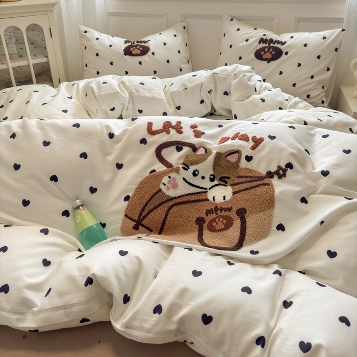 91家纺网 家纺一手货源 找家纺 曼之夏 2025新款全棉亲肤舒适毛巾绣四件套 毛巾绣-咔咔喵