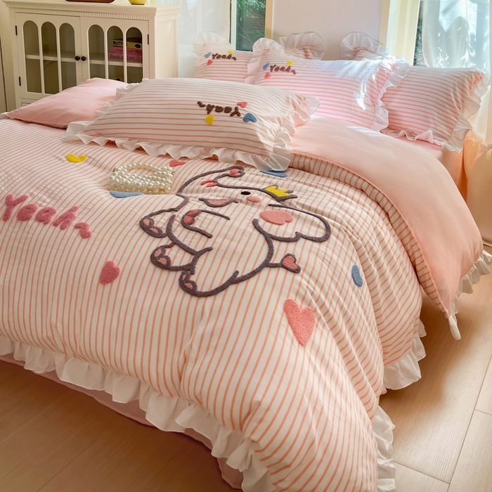 91家纺网 家纺一手货源 找家纺 泉欣家纺 2025新品韩系网红水洗棉卡通毛巾绣花小象考拉系列四件套（专版花型） 萌小象粉玉