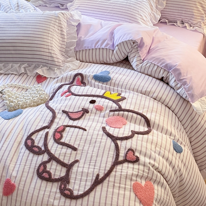 91家纺网 家纺一手货源 找家纺 泉欣家纺 2025新品韩系网红水洗棉卡通毛巾绣花小象考拉系列四件套（专版花型） 萌小象风铃紫