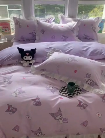 91家纺网 家纺一手货源 找家纺 玉元坊 2025新款三丽鸥系列白花边被套纯棉全棉床裙三件套四件套-库洛米白花边款式 库洛米宝贝【花边款】