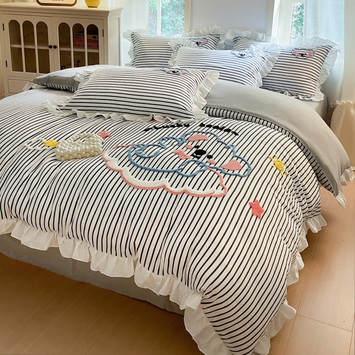 91家纺网 家纺一手货源 找家纺 泉欣家纺 2025新品韩系网红水洗棉卡通毛巾绣花小象考拉系列四件套（专版花型） 云朵考拉高级灰