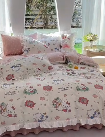 91家纺网 家纺一手货源 找家纺 玉元坊 2025新款三丽鸥系列白花边被套纯棉全棉床裙三件套四件套-凯蒂猫白花边款式 甜心kt 花边款