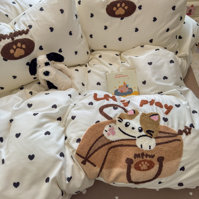 91家纺网 家纺一手货源 找家纺 曼之夏 2025新款全棉亲肤舒适毛巾绣四件套 毛巾绣-咔咔喵