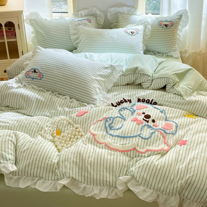 91家纺网 家纺一手货源 找家纺 泉欣家纺 2025新品韩系网红水洗棉卡通毛巾绣花小象考拉系列四件套（专版花型） 云朵考拉浅绿