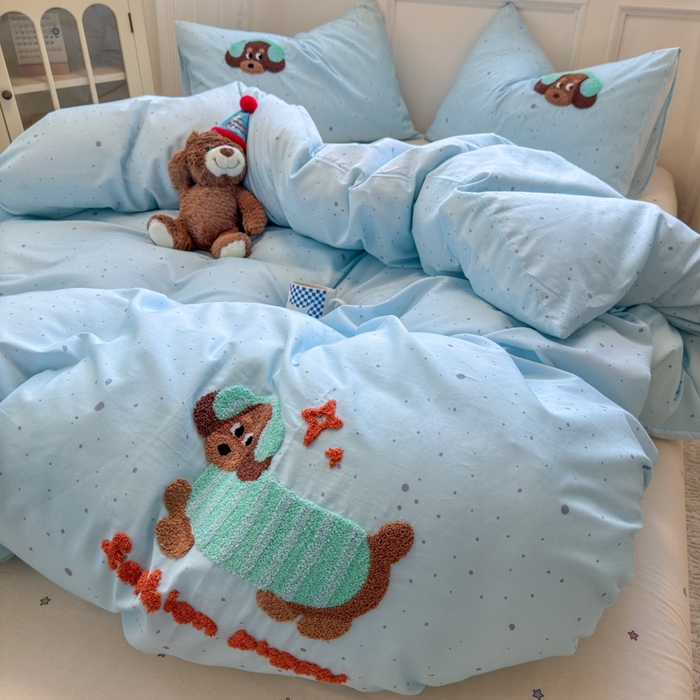 91家纺网 家纺一手货源 找家纺 曼之夏 2025新款全棉亲肤舒适毛巾绣四件套 毛巾绣-快乐狗