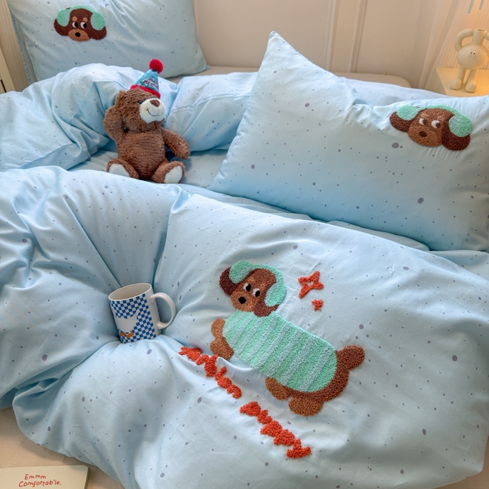 91家纺网 家纺一手货源 找家纺 曼之夏 2025新款全棉亲肤舒适毛巾绣四件套 毛巾绣-快乐狗