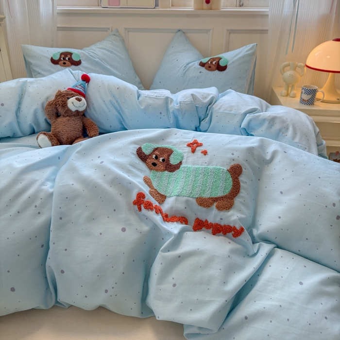 91家纺网 家纺一手货源 找家纺 曼之夏 2025新款全棉亲肤舒适毛巾绣四件套 毛巾绣-快乐狗