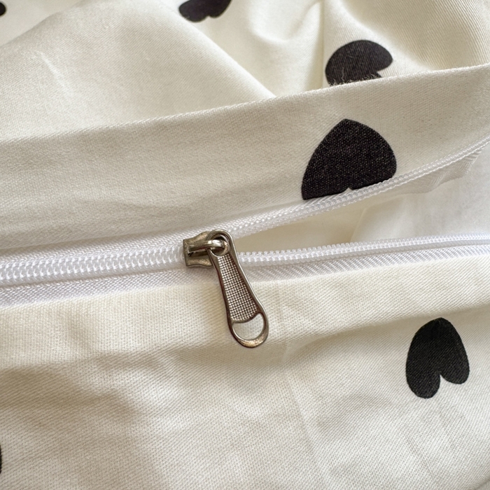 91家纺网 家纺一手货源 找家纺 曼之夏 2025新款全棉亲肤舒适毛巾绣四件套 毛巾绣-咔咔喵