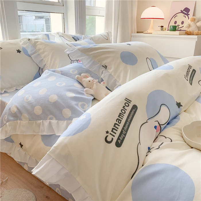 91家纺网 家纺一手货源 找家纺 玉元坊 2025新款三丽鸥系列白花边被套纯棉全棉床裙三件套四件套-大耳狗白花边款式 波点玉桂狗