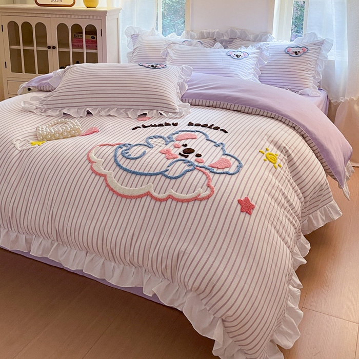 91家纺网 家纺一手货源 找家纺 泉欣家纺 2025新品韩系网红水洗棉卡通毛巾绣花小象考拉系列四件套（专版花型） 云朵考拉风铃紫