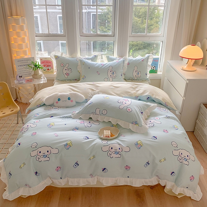 91家纺网 家纺一手货源 找家纺 玉元坊 2025新款三丽鸥系列白花边被套纯棉全棉床裙三件套四件套-大耳狗白花边款式 牛奶大耳狗【花边款】