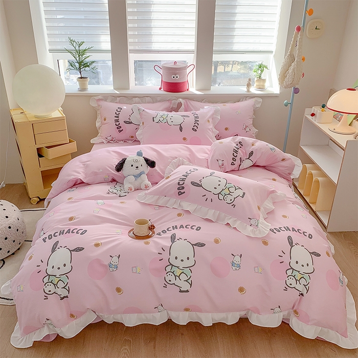 91家纺网 家纺一手货源 找家纺 玉元坊 2025新款三丽鸥系列白花边被套纯棉全棉床裙三件套四件套-帕恰狗白花边款式 开心帕恰狗【花边款式】