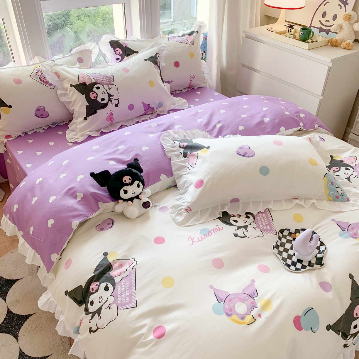 91家纺网 家纺一手货源 找家纺 玉元坊 2025新款三丽鸥系列白花边被套纯棉全棉床裙三件套四件套-库洛米白花边款式 波点库洛米