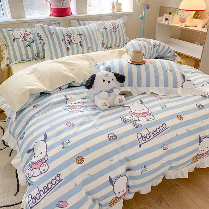 91家纺网 家纺一手货源 找家纺 玉元坊 2025新款三丽鸥系列白花边被套纯棉全棉床裙三件套四件套-帕恰狗白花边款式 条纹帕恰狗【花边款式】