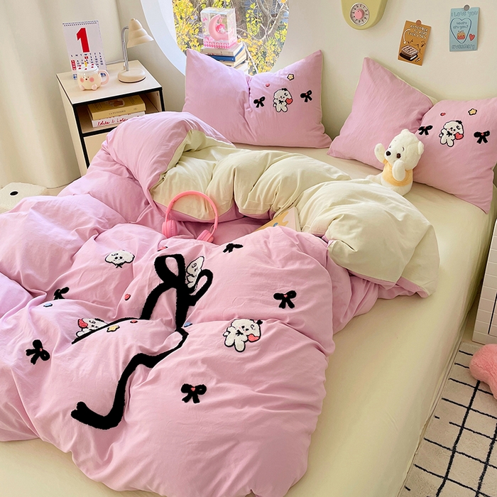 91家纺网 家纺一手货源 找家纺 卡迪熊家纺 2025新款水洗m毛巾绣四件套 蝴蝶结小狗