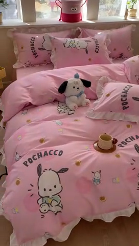 91家纺网 家纺一手货源 找家纺 玉元坊 2025新款三丽鸥系列白花边被套纯棉全棉床裙三件套四件套-帕恰狗白花边款式 开心帕恰狗【花边款式】